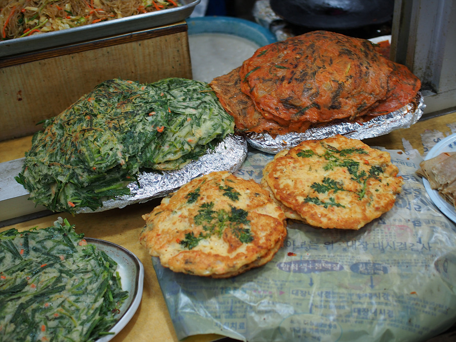 강릉 중앙시장에서 손칼국수 닭강정