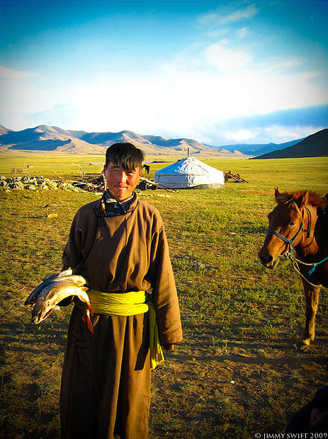 img/5/3/B/2/53B26D7B4F69180019