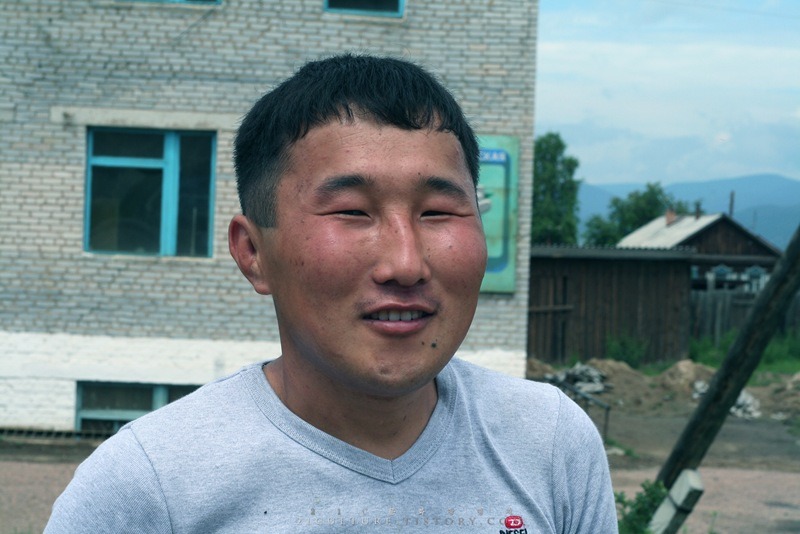 img/5/3/B/2/53B26D854E4E540006