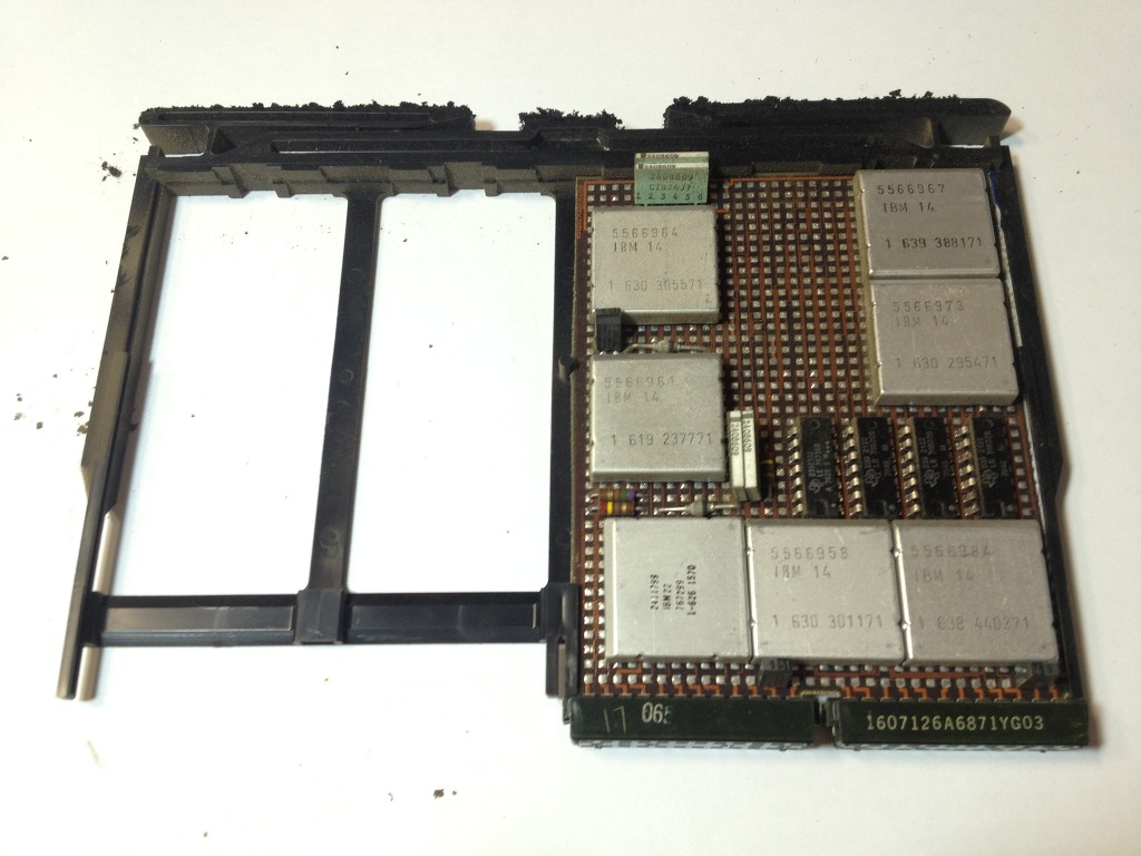 IBM 5100, 최초의 휴대용 컴퓨터_31.jpg