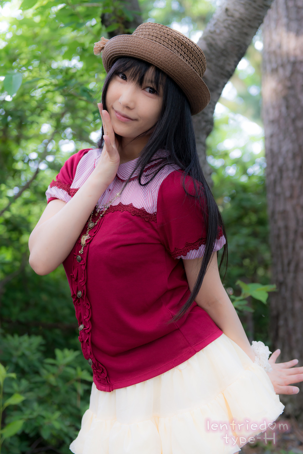 img/5/3/F/2/53F215BA3E37E70026