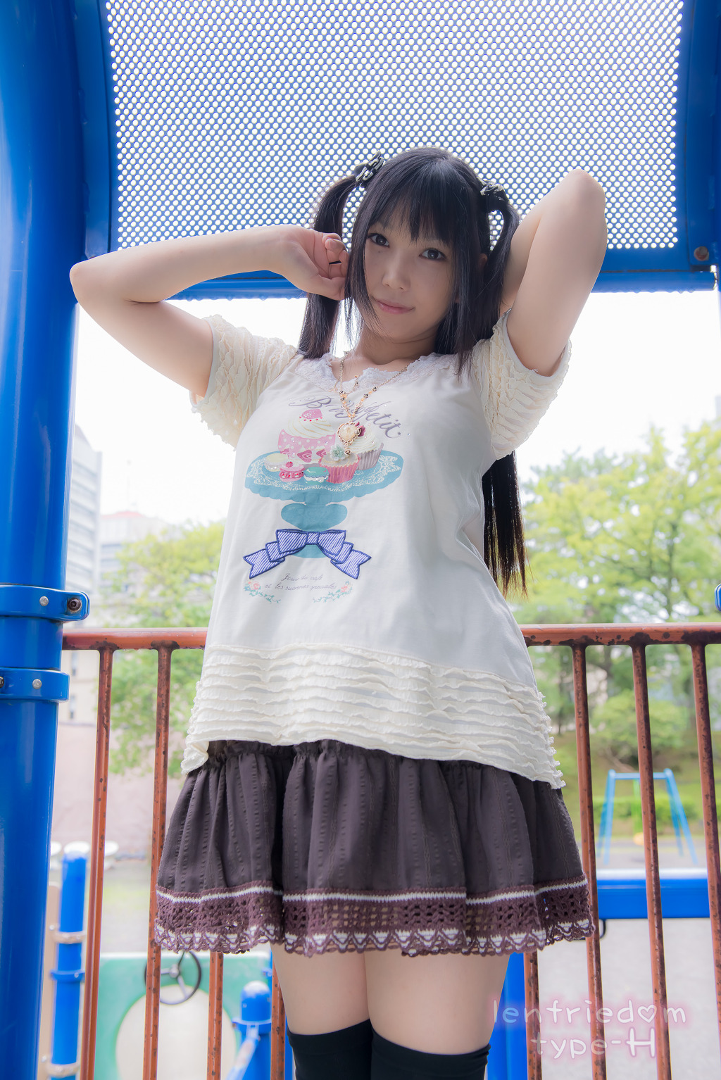 img/5/3/F/2/53F215D5407A580039