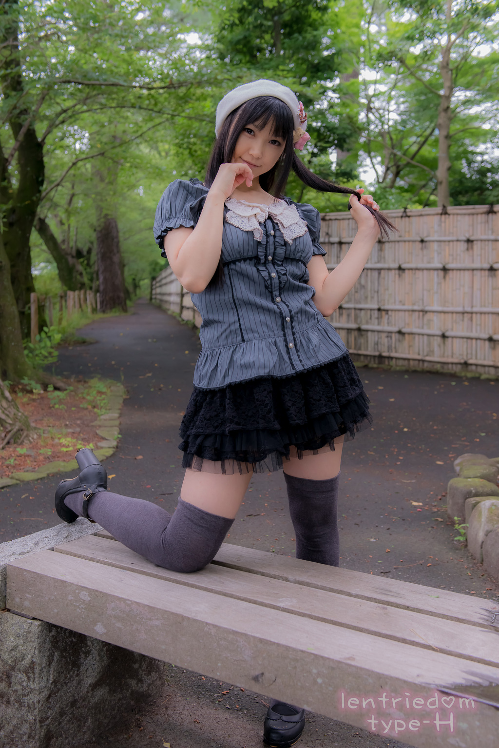 img/5/3/F/2/53F215FC422EB00026