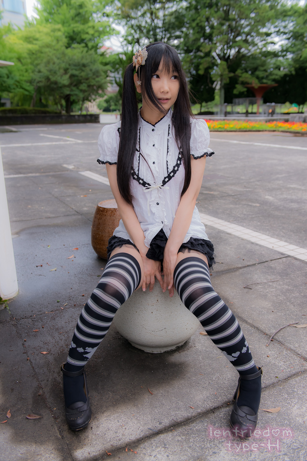 img/5/3/F/2/53F216CB4117730038