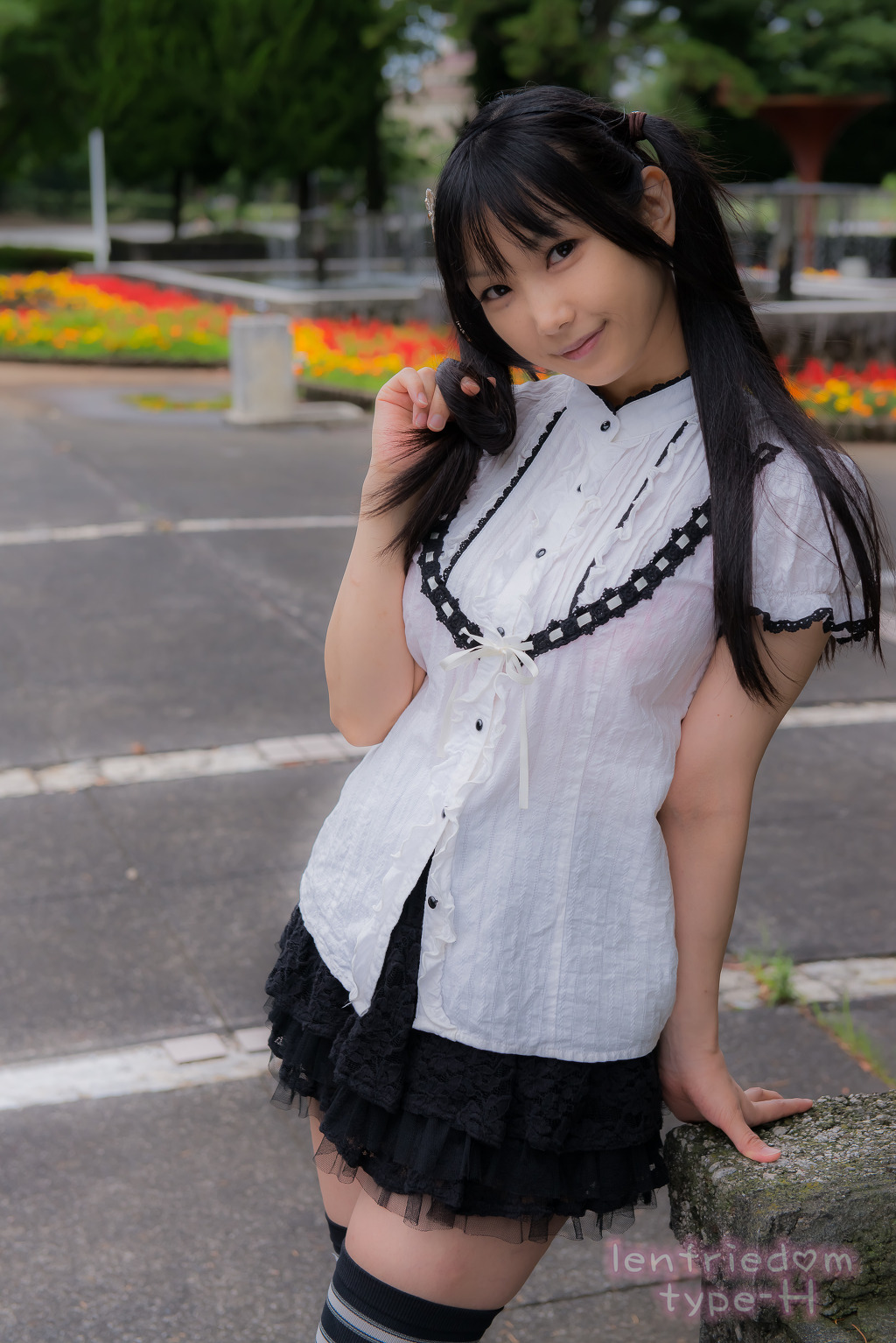 img/5/3/F/2/53F216E542321A0026