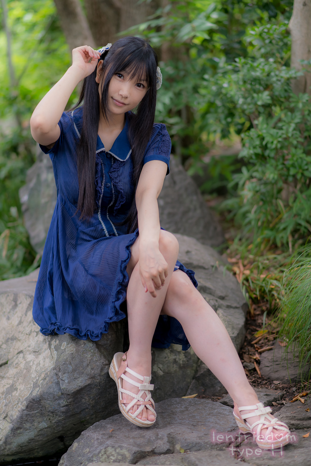 img/5/3/F/2/53F216EB42433A0009