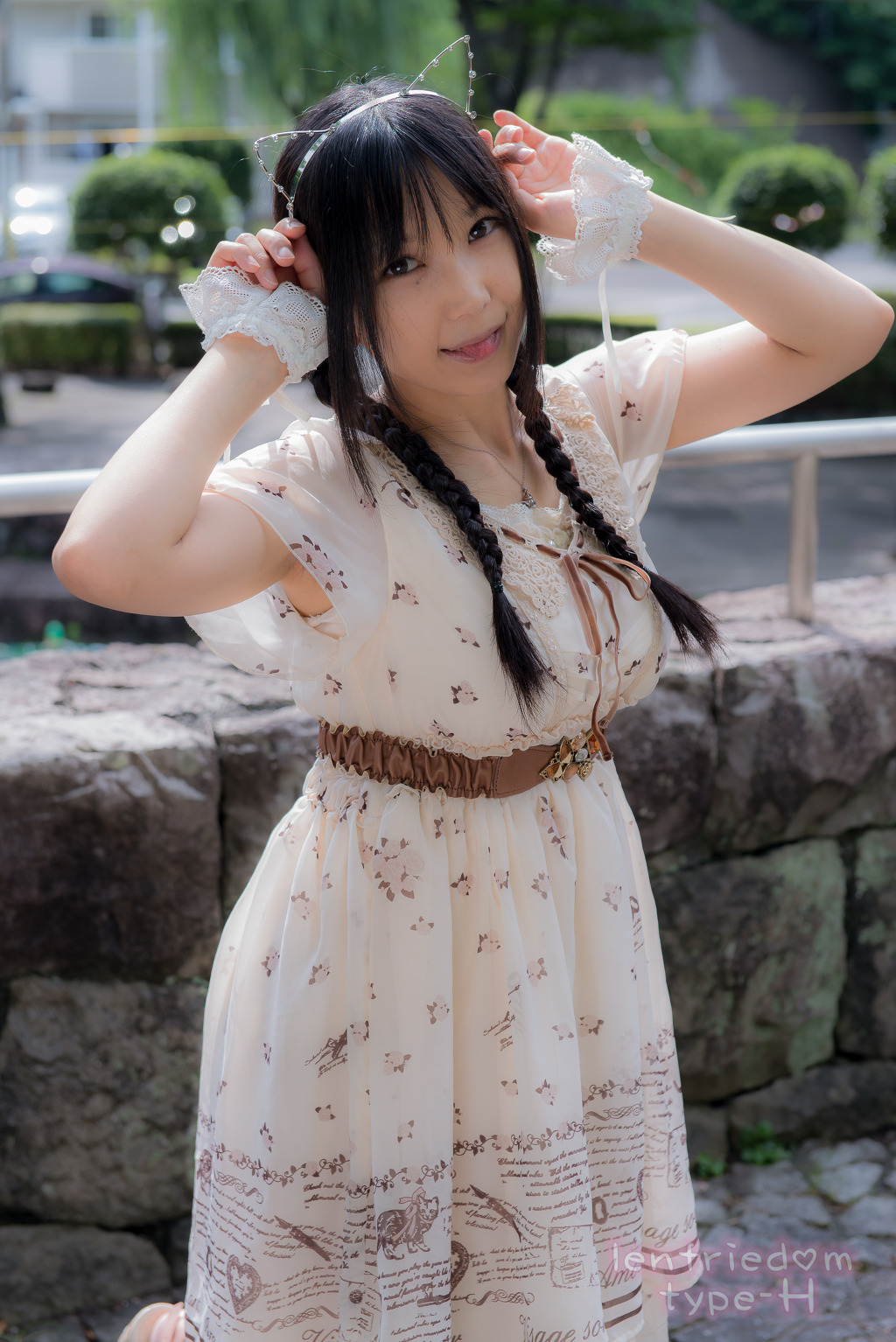 img/5/3/F/2/53F22F4F3B4A2A0039