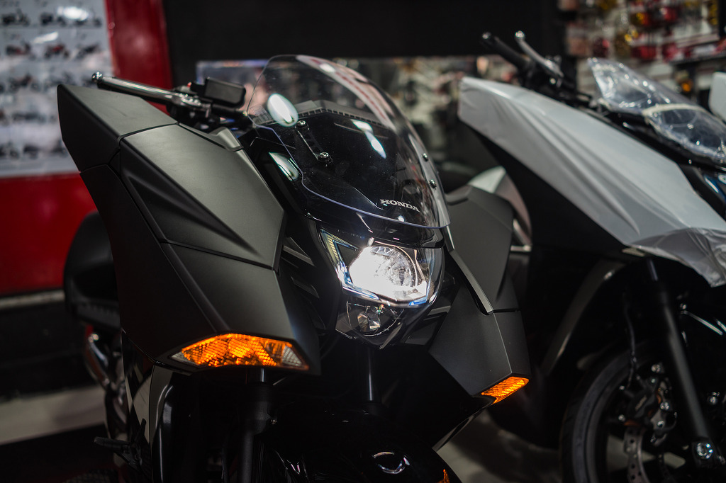 img/5/4/2/6/5426D90D4979140036