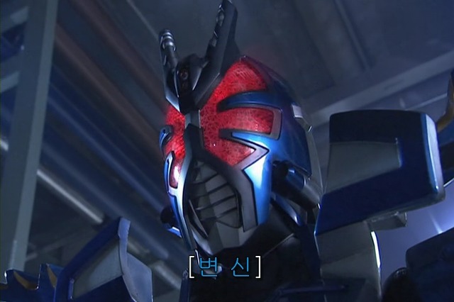 [가면라이더 카부토] 가탁크 첫등장_5.jpg