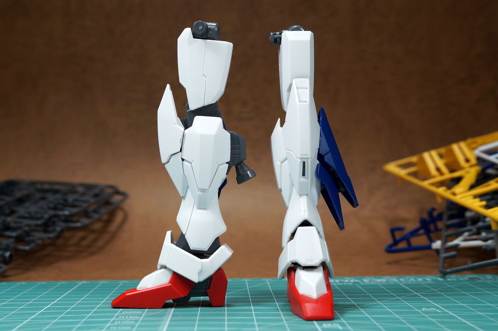프리미엄반다이 웹한정 MG 건담 페니체 리나시타 알바 조립리뷰_11.jpg