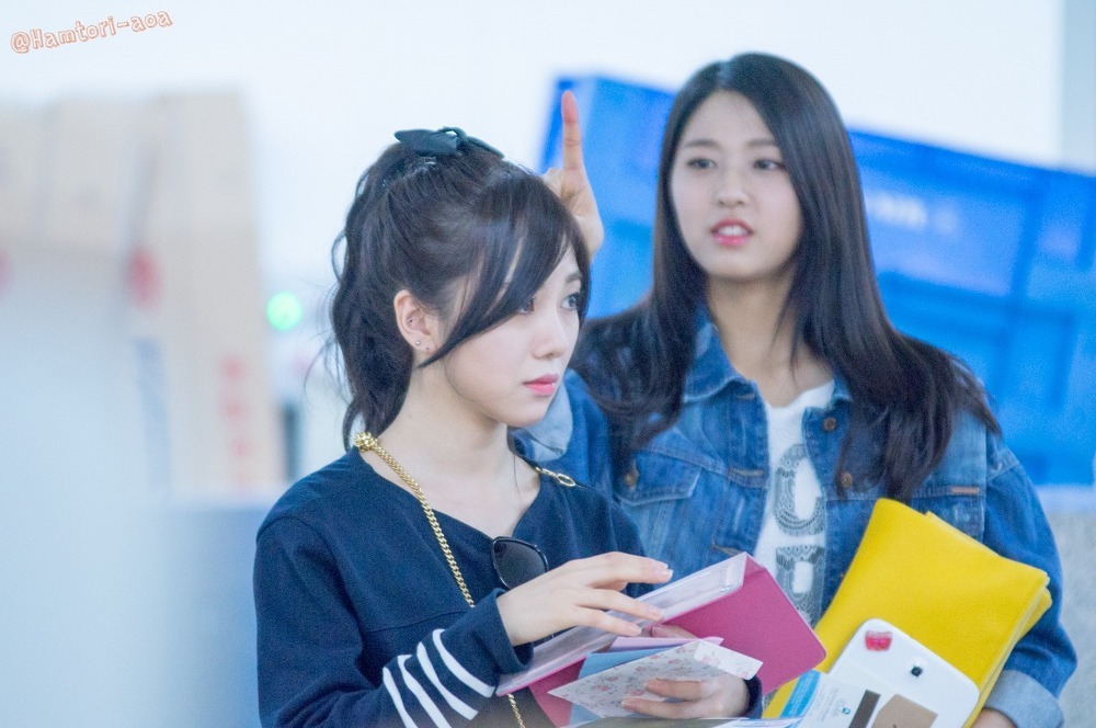 AOA 민아에게 장난치다 걸린 설현_2.jpg