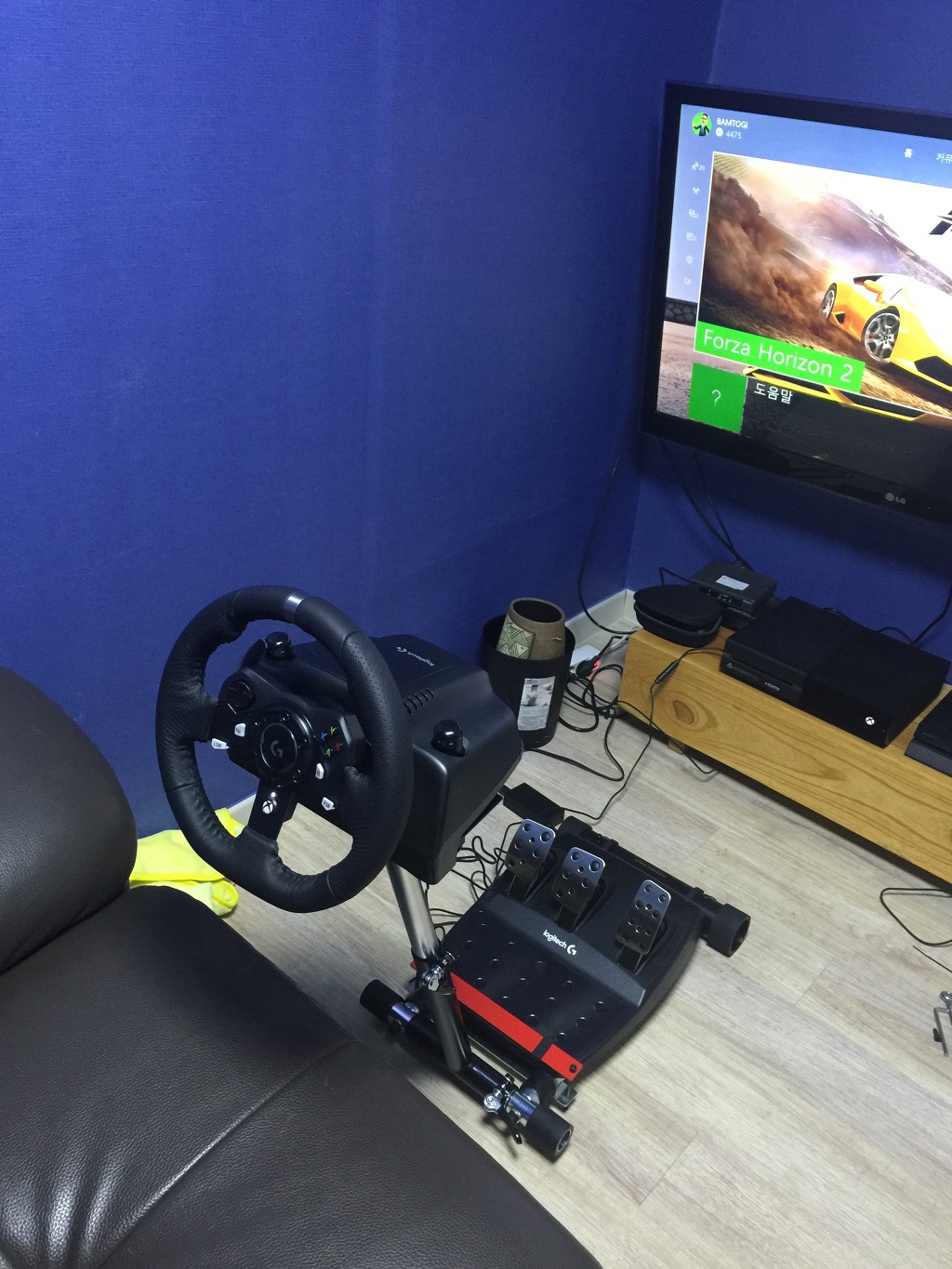 img/5/6/9/D/569D70B13852640018