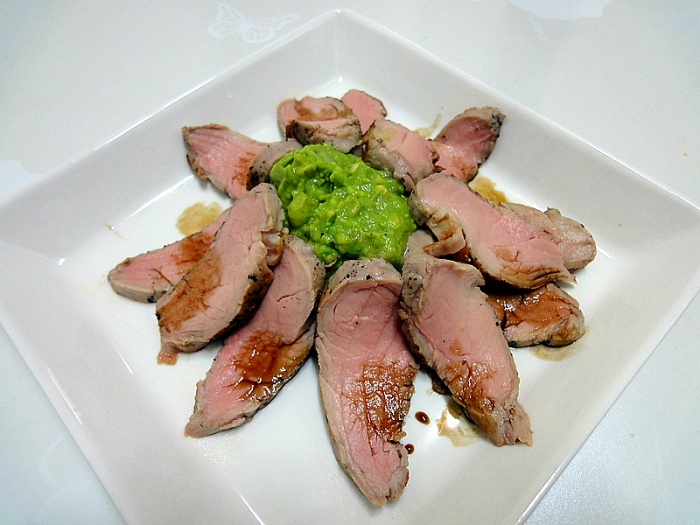 img/5/6/E/C/56ECEF754F32D50039