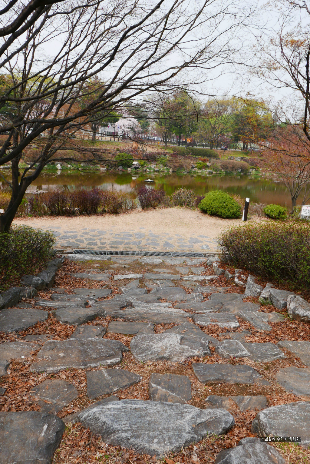 img/5/7/0/B/570BAEF84E6AB60025