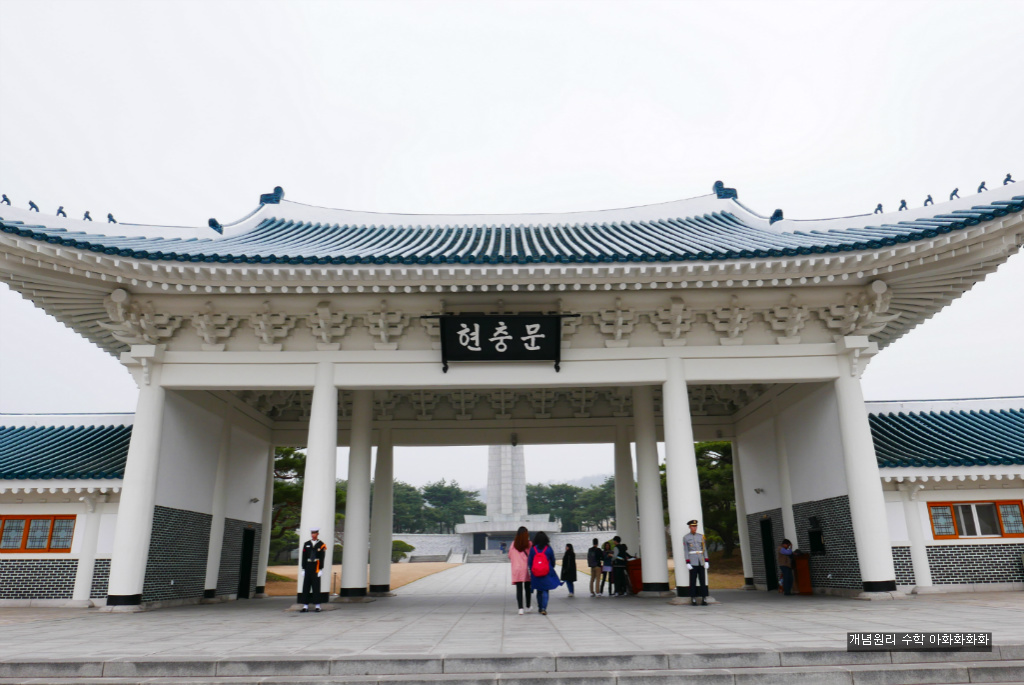 img/5/7/0/B/570BBF34381A500039