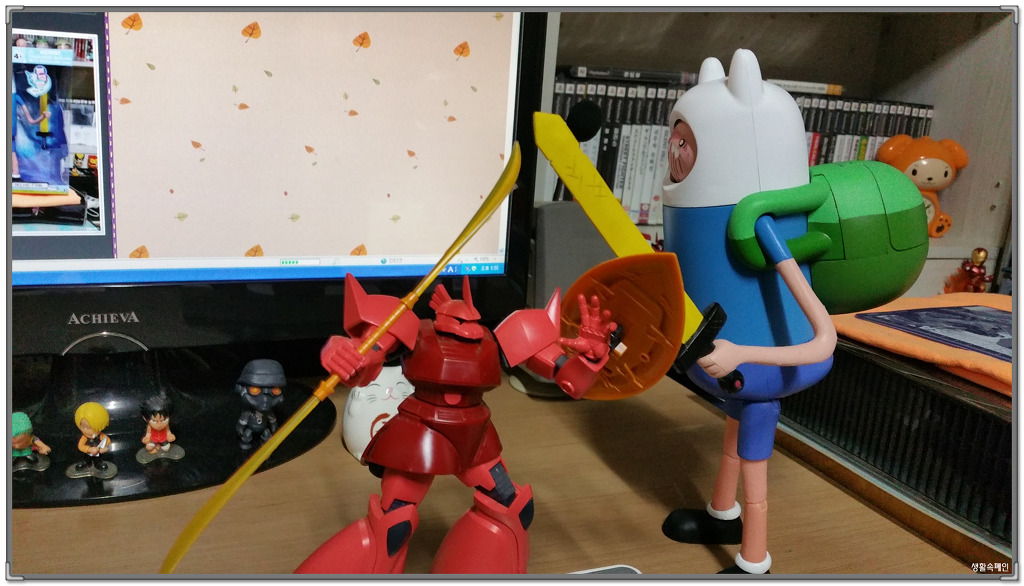 10인치 핀 피규어 산 기념으로 찍은 사진 _3.jpg