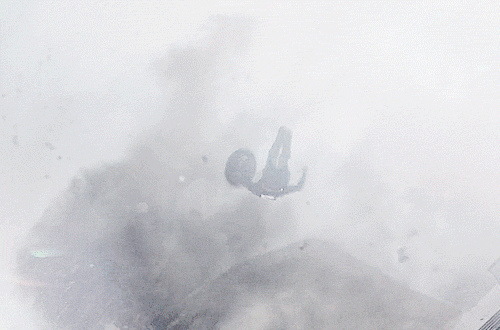 시빌워 스포)슈퍼 히어로 랜딩!_2.gif