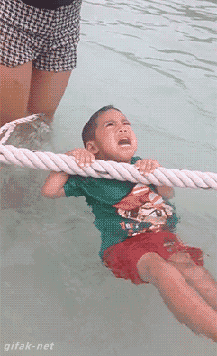 엄마 구해줘 으아앙_1.gif