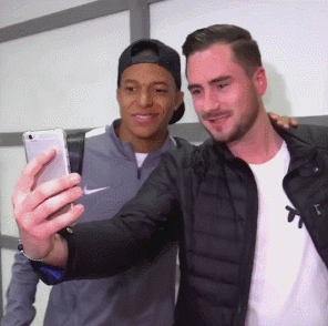 팬을 위한 웃음.gif_1.gif