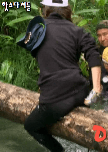 이쯤에서 다시보는 소진 이모 엉덩이 레전드_6.gif