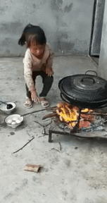 옥수수 구워주는 누나_1.gif