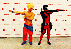 데드풀 코스프레.gif_1.gif