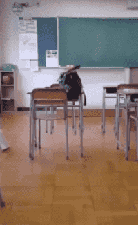 가슴큰중딩의 춤실력_1.gif