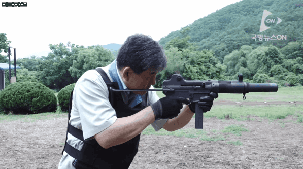 K7 기관단총_1.gif