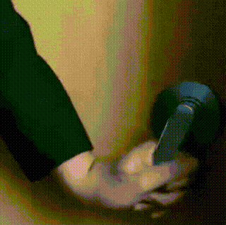 넌 총 맞아도 안죽자나 왜 쫄아???_1.gif