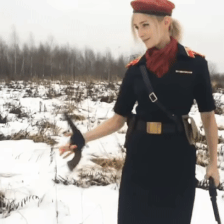 권총 돌리는 누나.gif_1.gif