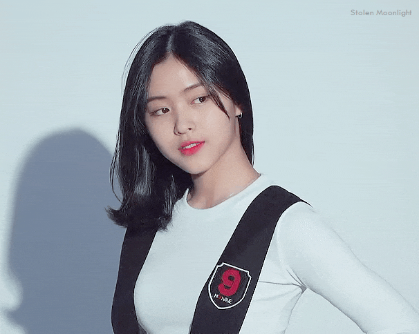 [ITZY] 신류진에 대해서 알아보자_6.gif