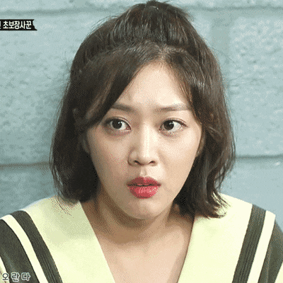 여자가 반했을때 짓는 표정들_2.gif