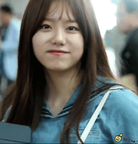 여자가 반했을때 짓는 표정들_5.gif