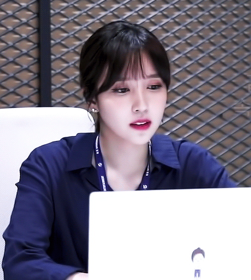 twicemina-20190727-134421-001.gif