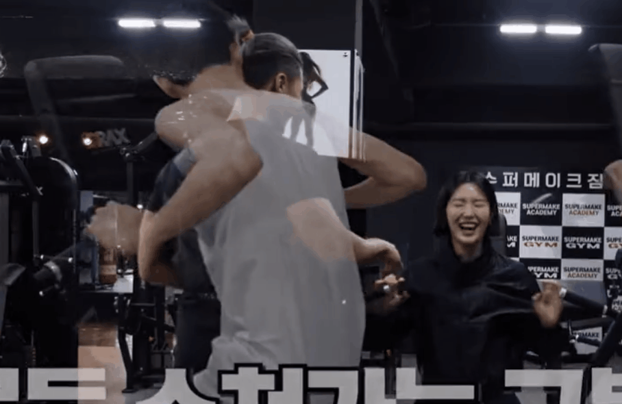 헬스 뉴비랑 노는 헬창_2.gif