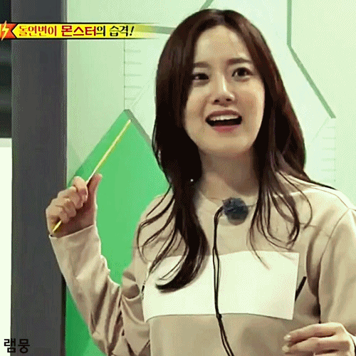 배우 문채원이 레전드 찍은 작품.gif_6.gif