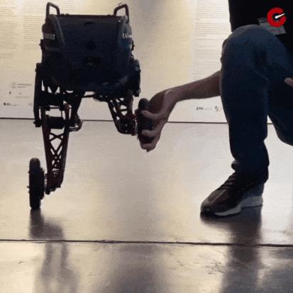 두 바퀴 달린 조그만 로봇.gif | 유머 게시판 두 바퀴 달린 조그만 로봇.gif | 유머 게시판 | 루리웹