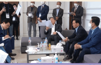 왜곡없는 이재명 짤 모음.gif_9.gif