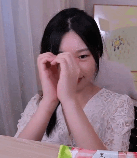 [백원이야] 영안실 체험 공포게임 😨 같이해요!_1.gif