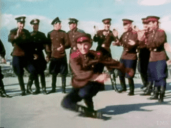 러시아 전통춤 코사크 댄스를 알아보자_6.gif