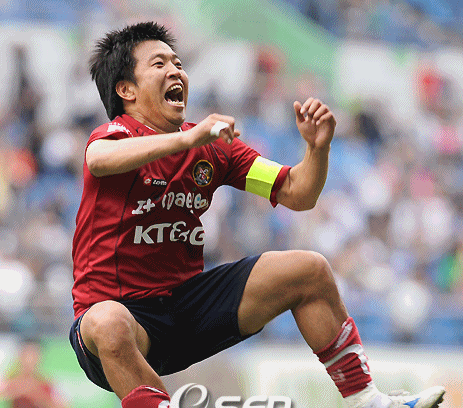 축구) 한국축구 역대급 세레머니 모음_7.gif