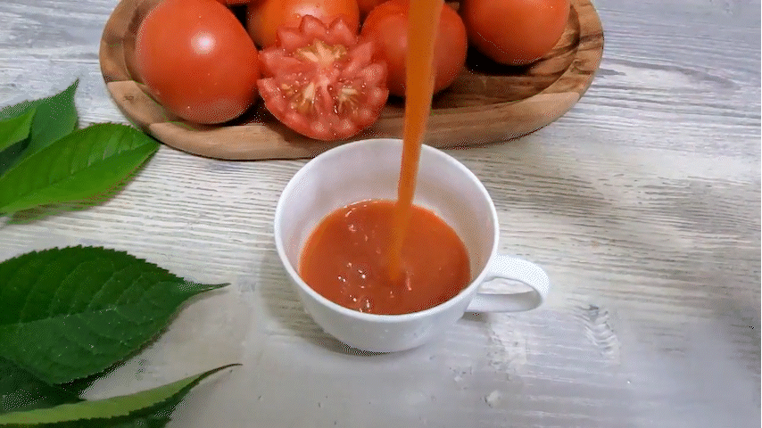 신기하게 토마토먹는 트위터인_2.gif