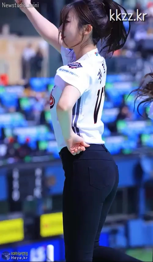 반도의 치어리더 누나 gif_1.webp