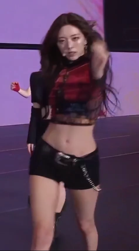 호불호 갈리는 골반 gif_1.webp