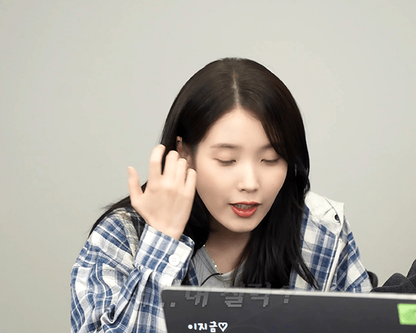 [IUTV] 마미뮤 분노의 마인크래프트! (w.샘킴) 편 움짤_1.gif