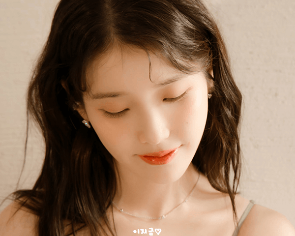 제이에스티나, ‘유니스’ 컬렉션 팝업스토어 릴레이 운영_3.gif