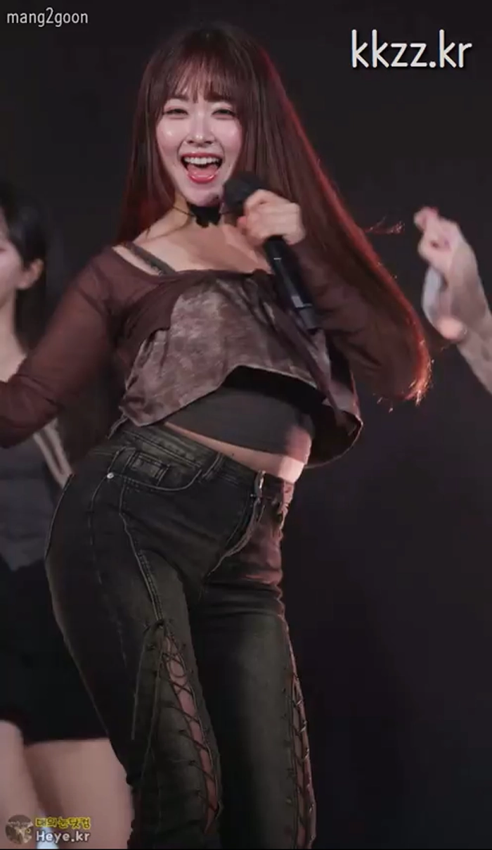 열도의 02년생 누나 gif_2.webp