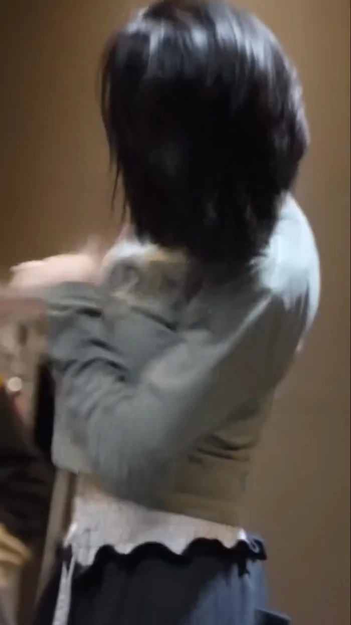 호불호 갈리는 배꼽 gif_2.webp