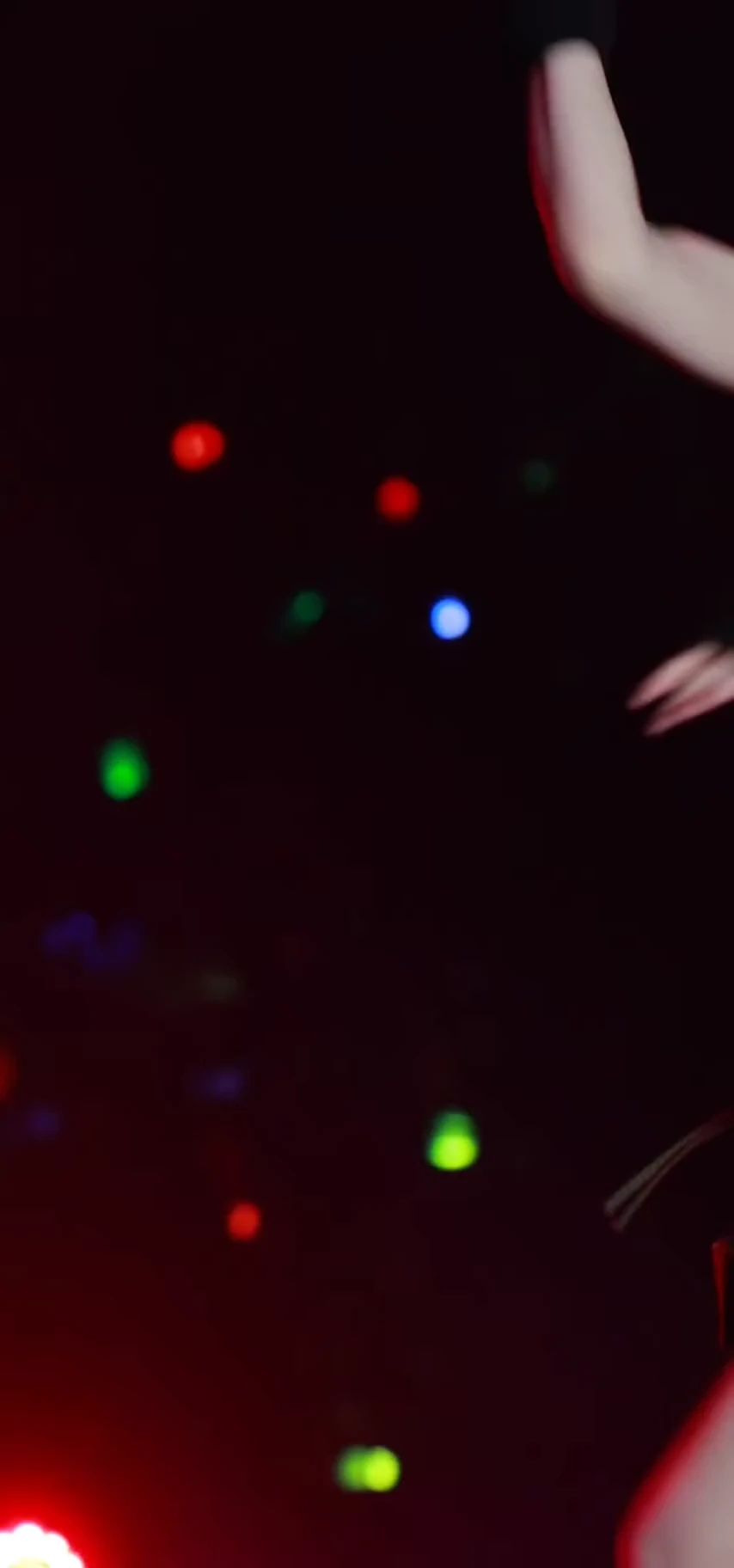 01년생 아이돌 gif_1.webp