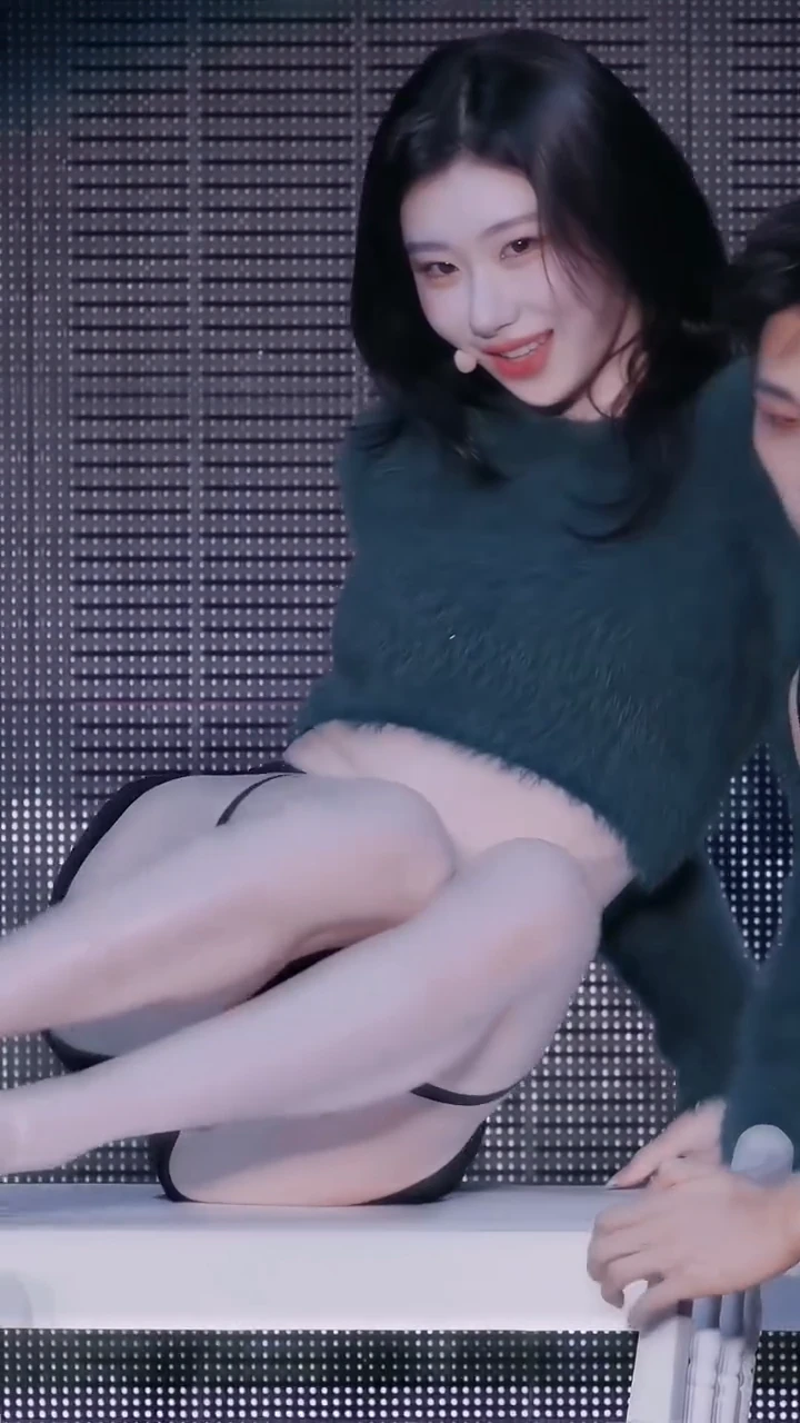 호불호 갈리는 다리 gif_2.webp
